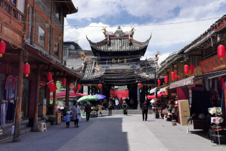 Paket Wisata Chengdu Jiuzhaigou Chongqing + Emeishan (Tanpa Toko Wajib) – Ex Surabaya. Dep : 22 Dec 2025